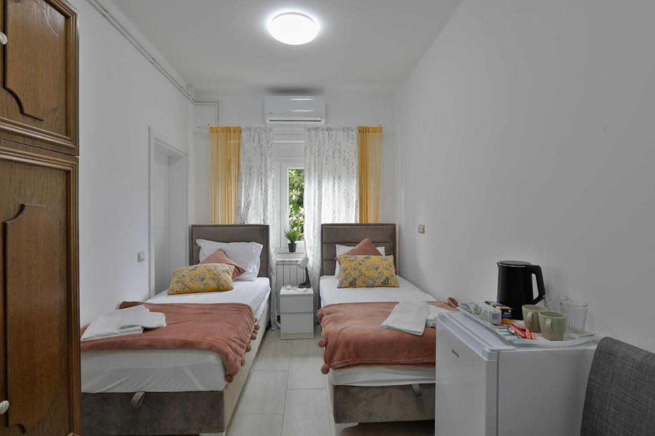 Aviator Apartments & Rooms Nikola Tesla Airport Belgrade Surčin Exteriör bild