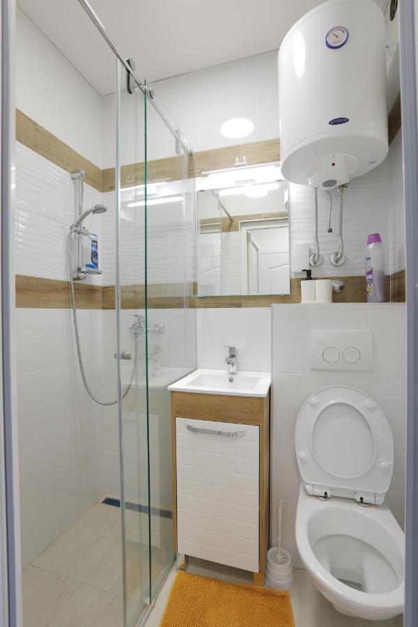 Aviator Apartments & Rooms Nikola Tesla Airport Belgrade Surčin Exteriör bild