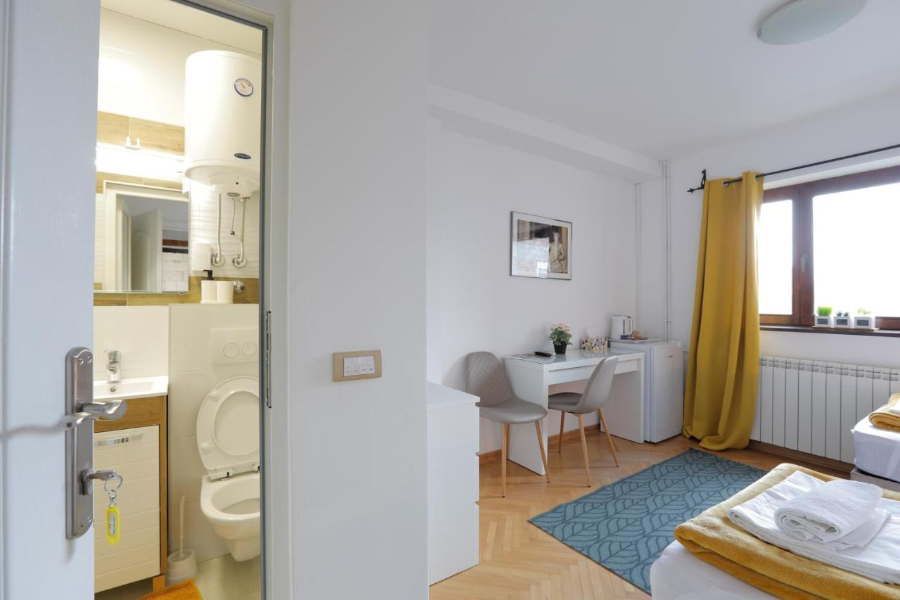 Aviator Apartments & Rooms Nikola Tesla Airport Belgrade Surčin Exteriör bild